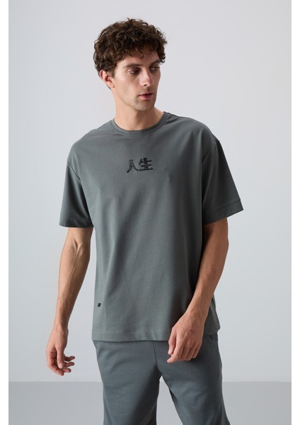 Haki Pamuklu Kalın Yumuşak Dokulu Oversize Fit Baskılı Erkek T-Shirt - 88342 fiyatları