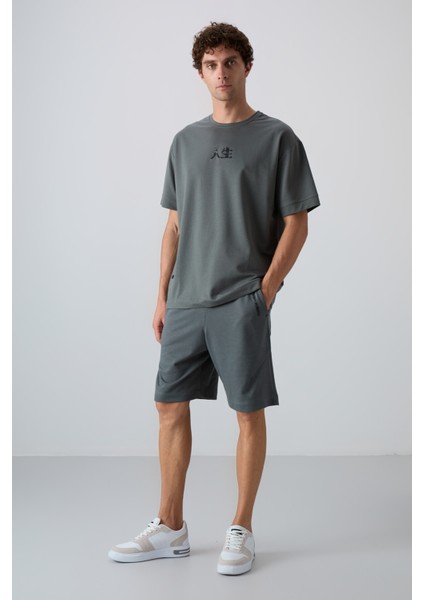 Haki Pamuklu Kalın Yumuşak Dokulu Oversize Fit Baskılı Erkek T-Shirt - 88342 indirimleri