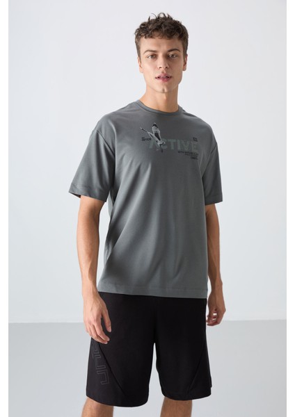 Haki Pamuklu Kalın Yumuşak Dokulu Oversize Fit Baskılı Erkek T-Shirt - 88344 fırsatları