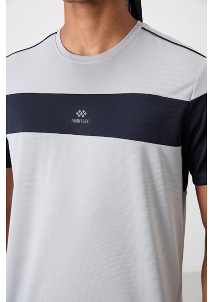 Gri Polyester Nefes Alan Dokulu İnce Esnek Standart Fit Erkek Performans T-Shirt - 88396 fırsatları