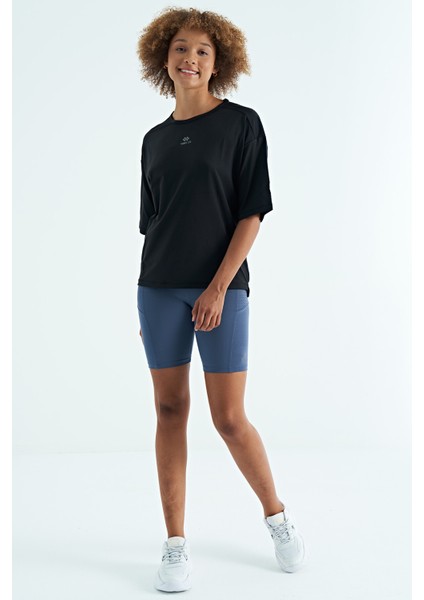Siyah O Yaka Baskı Detaylı Oversize Kısa Kol Kadın T-Shirt - 97263