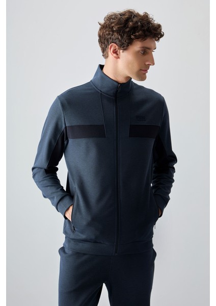 İndigo Yüzeyi Dokulu Standart Fit Nakışlı Erkek Eşofman Takım - 85248 fırsatları