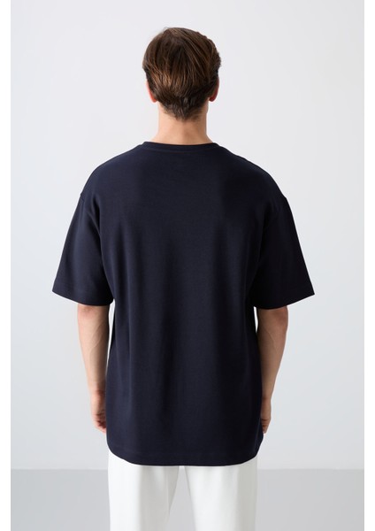 Lacivert Pamuklu Kalın Yumuşak Dokulu Oversize Fit Baskılı Erkek T-Shirt - 88326 indirimleri