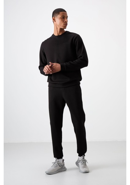 Siyah - Siyah Pamuklu Kalın Yumuşak Dokulu Comfort Fit Nakışlı Erkek Eşofman Takım - 85254