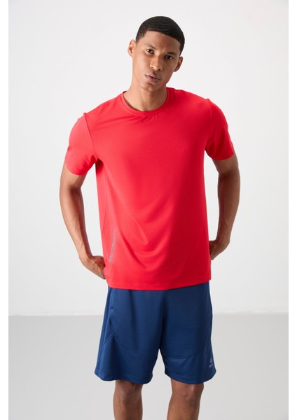 Kırmızı Polyester Nefes Alan Dokulu İnce Esnek Standart Fit Erkek Performans T-Shirt - 88388