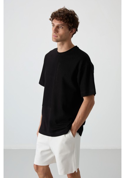 Siyah Pamuklu Kalın Yüzeyi Dokulu Oversize Fit Basic Erkek T-Shirt - 88337 fırsatları