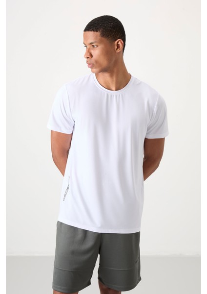 Beyaz Polyester Nefes Alan Dokulu İnce Esnek Standart Fit Erkek Performans T-Shirt - 88388 fırsatları