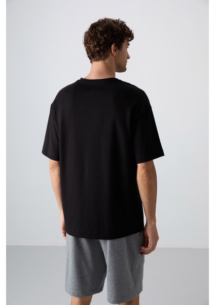 Siyah Pamuklu Kalın Yumuşak Dokulu Oversize Fit Baskılı Erkek T-Shirt - 88326 indirimleri