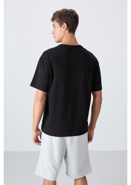 Siyah Pamuklu Kalın Yumuşak Dokulu Oversize Fit Baskılı Erkek T-Shirt - 88334 indirimleri