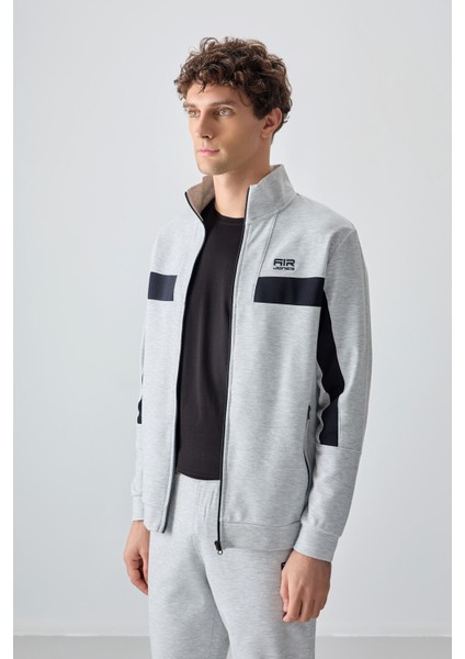 Gri Yüzeyi Dokulu Standart Fit Nakışlı Erkek Eşofman Takım - 85248 fırsatları