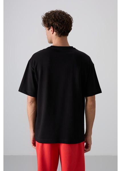 Siyah Pamuklu Kalın Yumuşak Dokulu Oversize Fit Baskılı Erkek T-Shirt - 88324 indirimleri