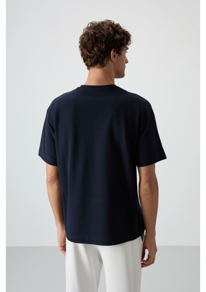 Lacivert Pamuklu Kalın Yüzeyi Dokulu Oversize Fit Baskılı Erkek T-Shirt - 88367 indirimleri