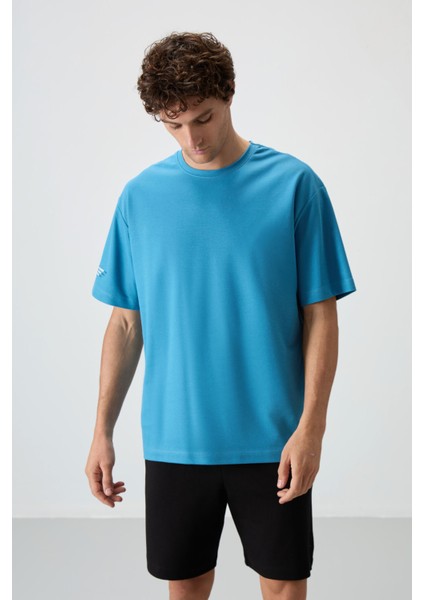 Petrol Mavi Pamuklu Kalın Yüzeyi Dokulu Oversize Fit Baskılı Erkek T-Shirt - 88369