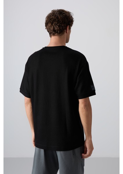 Tommy Life Siyah Pamuklu Kalın Yüzeyi Dokulu Oversize Fit Basic Erkek T-Shirt - 88339 indirimleri