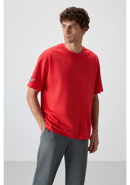 Fiesta Pamuklu Kalın Yüzeyi Dokulu Oversize Fit Baskılı Erkek T-Shirt - 88369 fırsatları