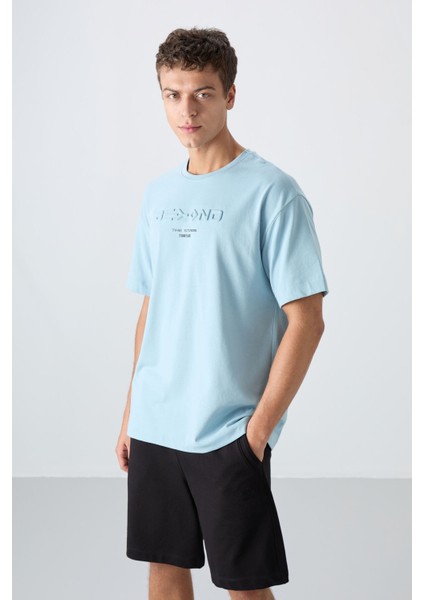 Açık Mavi Pamuklu Kalın Yumuşak Dokulu Oversize Fit Baskılı Erkek T-Shirt - 88328 fırsatları