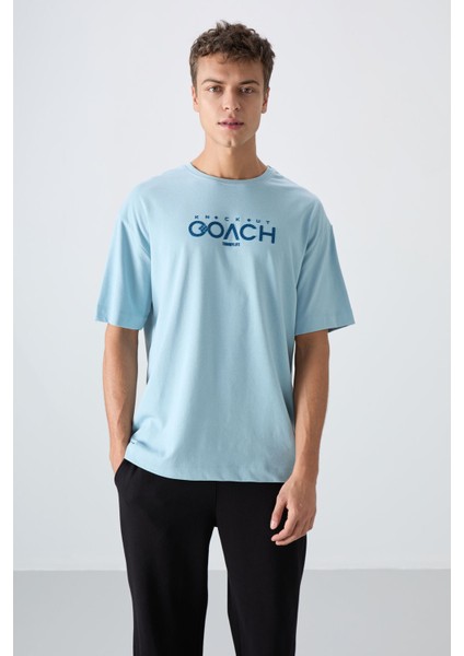 Açık Mavi Pamuklu Kalın Yumuşak Dokulu Oversize Fit Baskılı Erkek T-Shirt - 88329 fırsatları