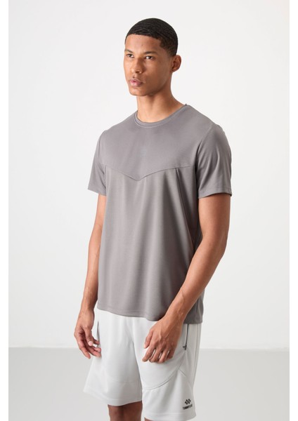 Koyu Gri Polyester Nefes Alan Dokulu İnce Esnek Standart Fit Erkek Performans T-Shirt - 88391