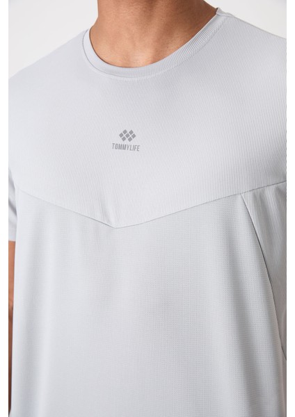 Gri Polyester Nefes Alan Dokulu İnce Esnek Standart Fit Erkek Performans T-Shirt - 88391 modelleri