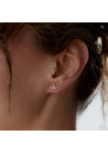 Trefoil Taşlı Küpe