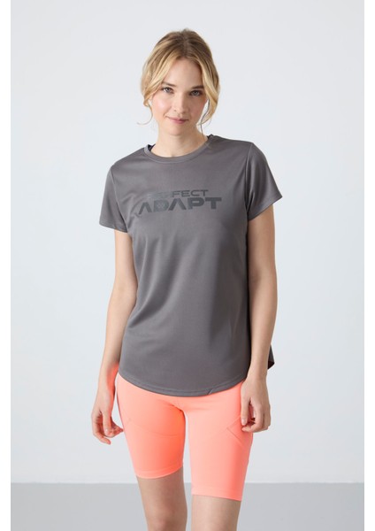 Koyu Gri Nefes Alan Dokulu İnce Esnek Standart Fit Performans Kadın T-Shirt - 97283