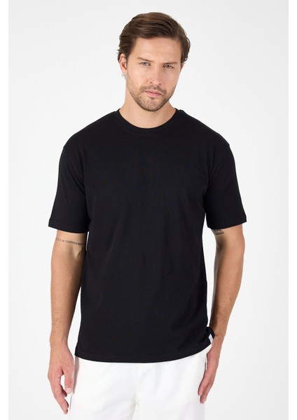 Siyah Bisiklet Yaka Kısa Kol Slim Fit Pamuklu Tişört 1011250191