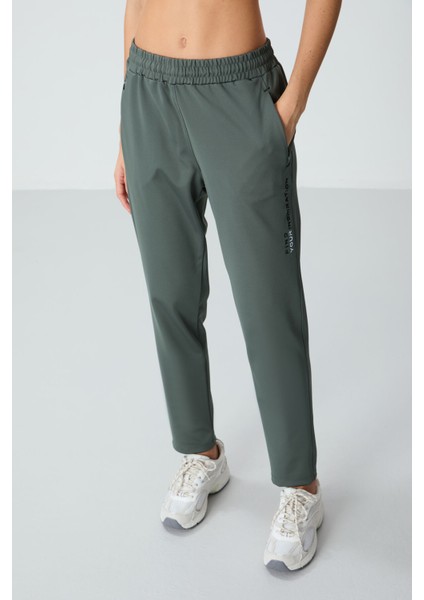 Çağla Kapüşonlu Gizli Cep Detaylı Standart Kalıp Kadın Eşofman Takımı - 95306 modelleri