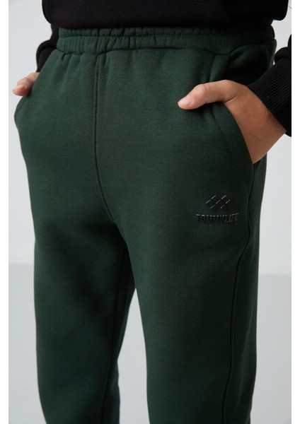 Çam Yeşil Pamuklu Kalın İçi Tüylü Yumuşak Dokulu Standart Fit Nakışlı Erkek Çocuk Eşofman Takım - 11255 modelleri