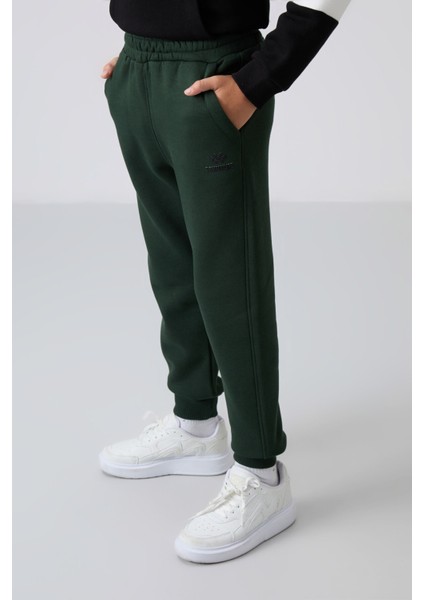 Çam Yeşil Pamuklu Kalın İçi Tüylü Yumuşak Dokulu Standart Fit Nakışlı Erkek Çocuk Eşofman Takım - 11255 fırsatları