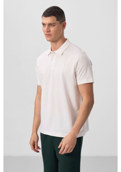 Tommy Life Ekru Basic Göğüs Logolu Standart Kalıp Triko Polo Yaka Erkek T-Shirt - 87768 fırsatları