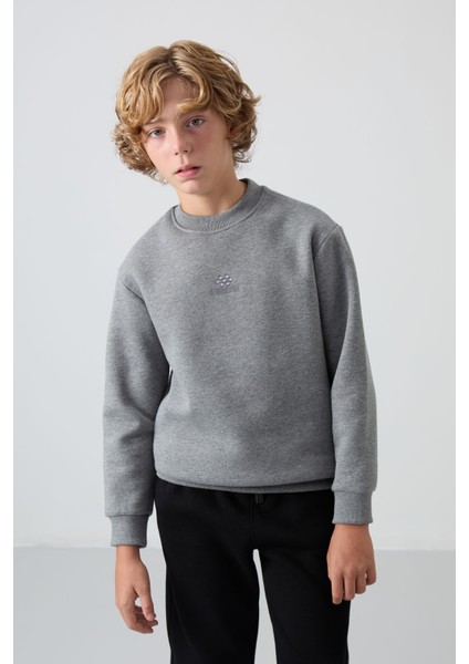 Gri Melanj Pamuklu Kalın İçi Tüylü Yumuşak Dokulu Standart Fit Nakışlı Erkek Çocuk Sweatshirt - 11232 fırsatları