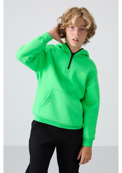 Neon Yeşil Pamuklu Kalın İçi Tüylü Yumuşak Dokulu Standart Fit Nakışlı Erkek Çocuk Sweatshirt - 11244