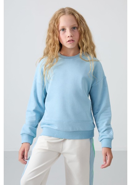 Açık Mavi Pamuklu İçi Tüylü Yumuşak Dokulu Oversize Nakışlı Kız Çocuk Sweatshirt - 75150 fırsatları