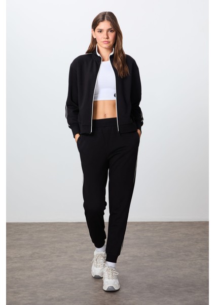Siyah Kompakt Pamuklu Kalın Pürüzsüz Dokulu Dik Yaka Oversize Fit Kadın Eşofman Takım - 95340 fırsatları