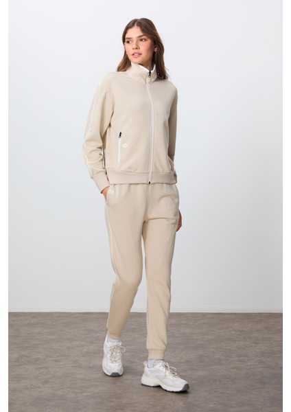 Bej Kompakt Pamuklu Kalın Pürüzsüz Dokulu Dik Yaka Oversize Fit Kadın Eşofman Takım - 95340 indirimleri