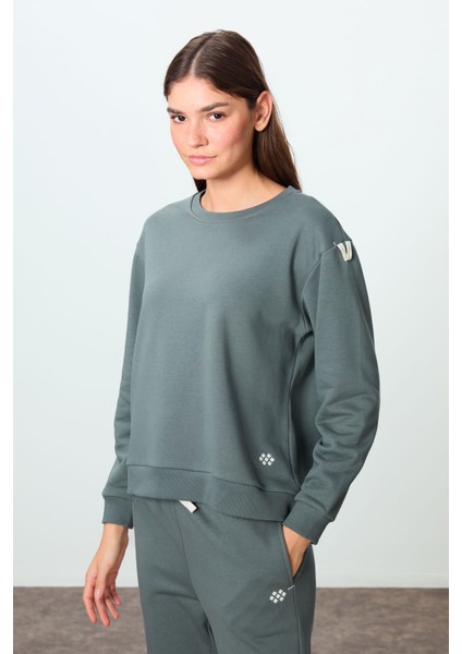 Haki Kompakt Pamuklu Kalın Pürüzsüz Dokulu O Yaka Oversize Fit Kadın Eşofman Takım - 95341 fiyatları