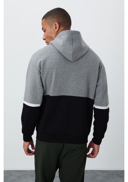 Gri Melanj Pamuklu Kalın İçi Tüylü Yumuşak Dokulu Comfort Fit Nakışlı Erkek Sweatshirt - 88417 indirimleri