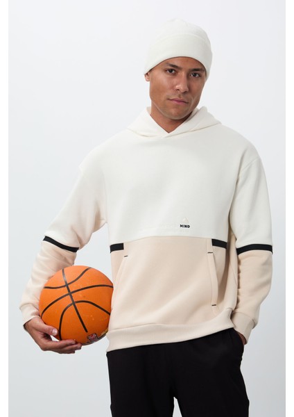 Ekru Pamuklu Kalın Içi Tüylü Yumuşak Dokulu Comfort Fit Nakışlı Erkek Sweatshirt - 88417