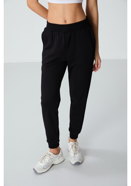 Siyah Kompakt Pamuklu Kalın Pürüzsüz Dokulu Standart Fit Kadın Eşofman Altı - 94660 fiyatları