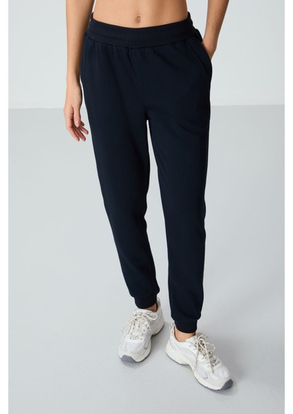 Lacivert Kompakt Pamuklu Kalın Pürüzsüz Dokulu Standart Fit Kadın Eşofman Altı - 94660 fiyatları