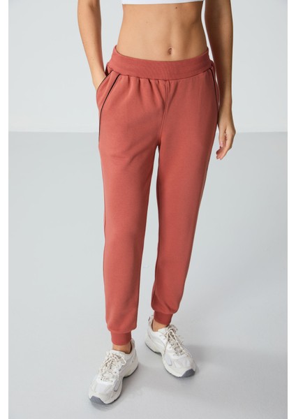 Kiremit Kompakt Pamuklu Kalın Pürüzsüz Dokulu Standart Fit Kadın Eşofman Altı - 94660 fırsatları