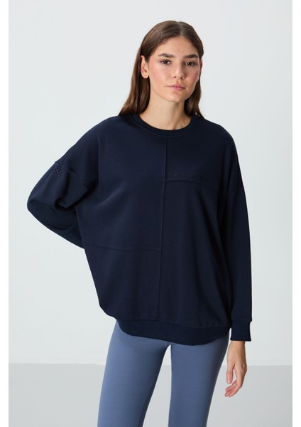 Indigo Kompakt Pamuklu Kalın Pürüzsüz Dokulu O Yaka Oversize Fit Kadın Sweatshirt - 97288 fırsatları