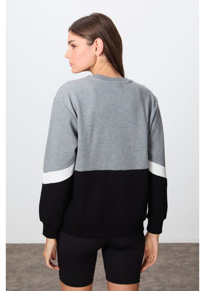 Gri Melanj Kompakt Pamuklu Kalın Pürüzsüz Dokulu O Yaka Oversize Fit Kadın Sweatshirt - 97289 indirimleri