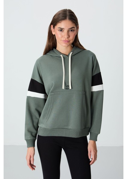 Haki Kompakt Pamuklu Kalın Pürüzsüz Dokulu Kapüşonlu Oversize Fit Kadın Sweatshirt - 97290 fırsatları