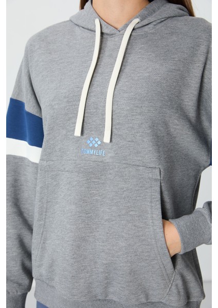 Gri Melanj Kompakt Pamuklu Kalın Pürüzsüz Dokulu Kapüşonlu Oversize Fit Kadın Sweatshirt - 97290 fiyatları