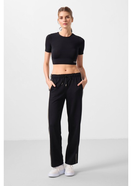 Siyah Yumuşak Dokulu Yan Panel Detaylı Geniş Paça Kadın Palazzo Pantolon - 94669