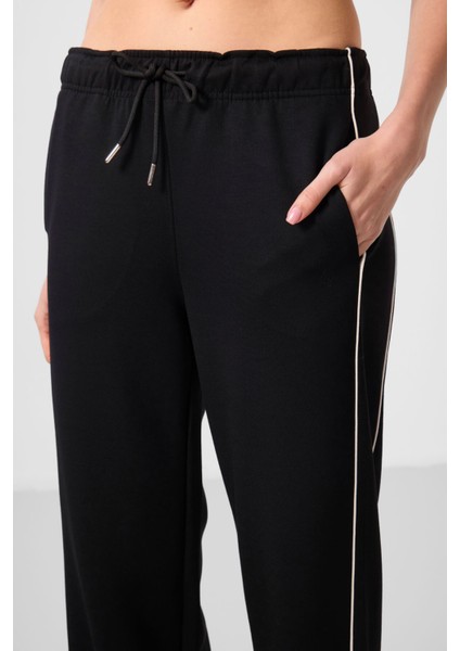 Siyah Yumuşak Dokulu Yan Panel Detaylı Geniş Paça Kadın Palazzo Pantolon - 94669 modelleri