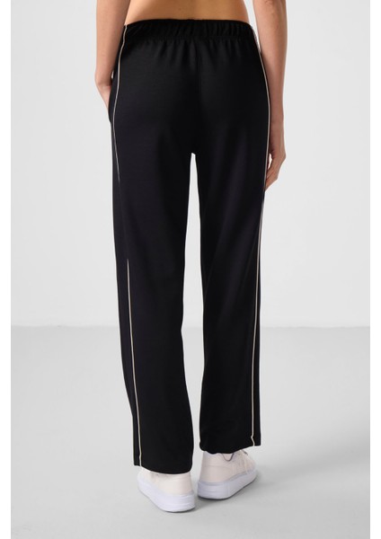 Siyah Yumuşak Dokulu Yan Panel Detaylı Geniş Paça Kadın Palazzo Pantolon - 94669 indirimleri