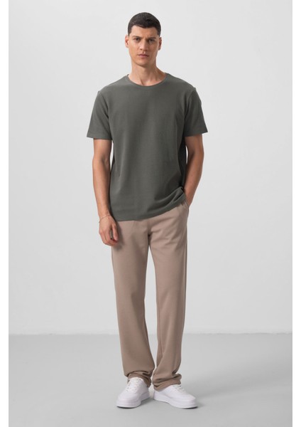 Haki Yüzeyi Dokulu Rahat Form Basic Erkek T-Shirt - 88436 fiyatları