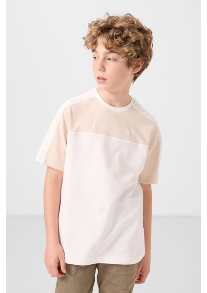 Ekru Pamuklu Yumuşak Dokulu Oversize Fit Nakışlı Erkek Çocuk T-Shirt - 11290